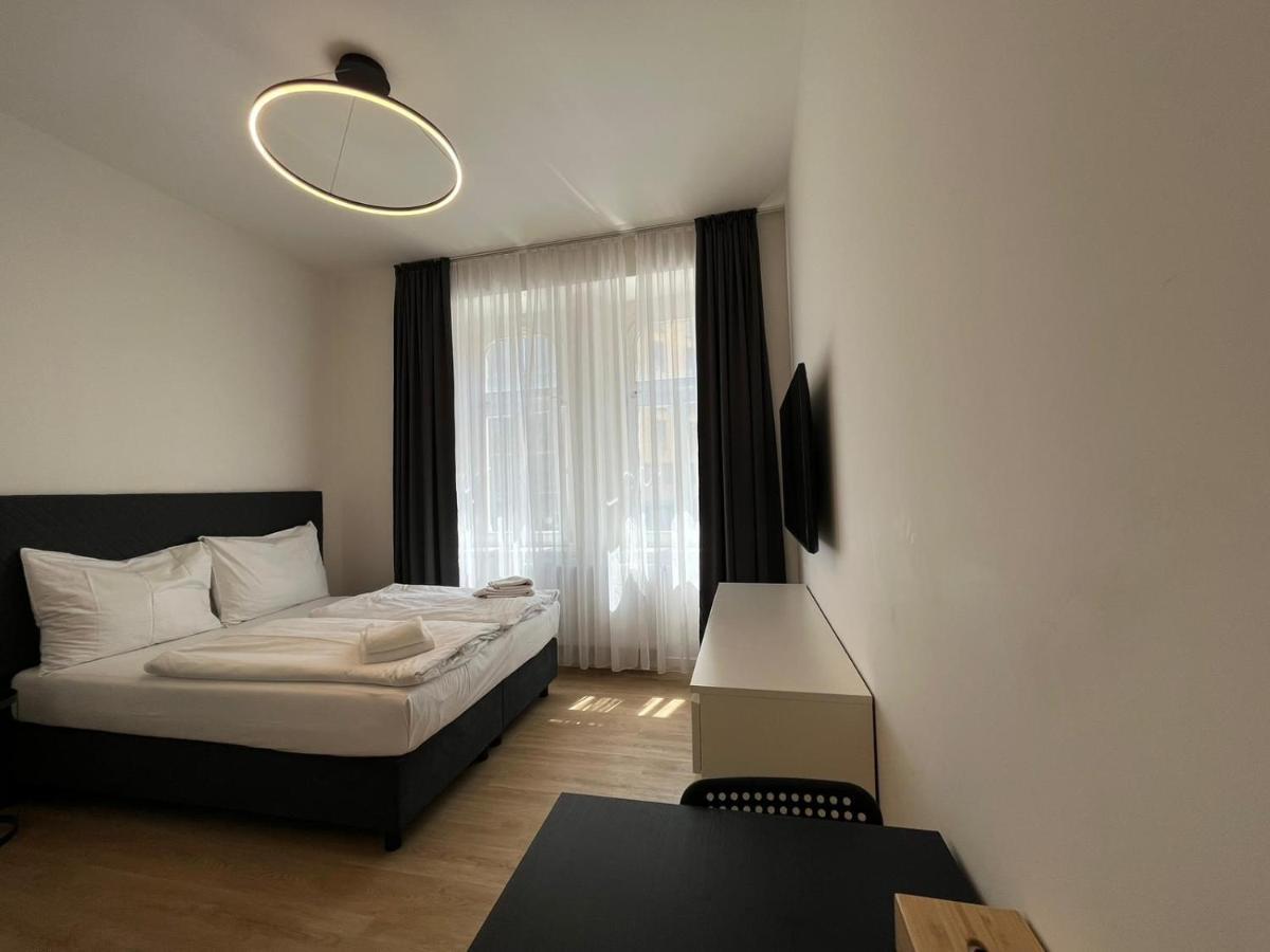 Figaro Suites Prag Exteriör bild